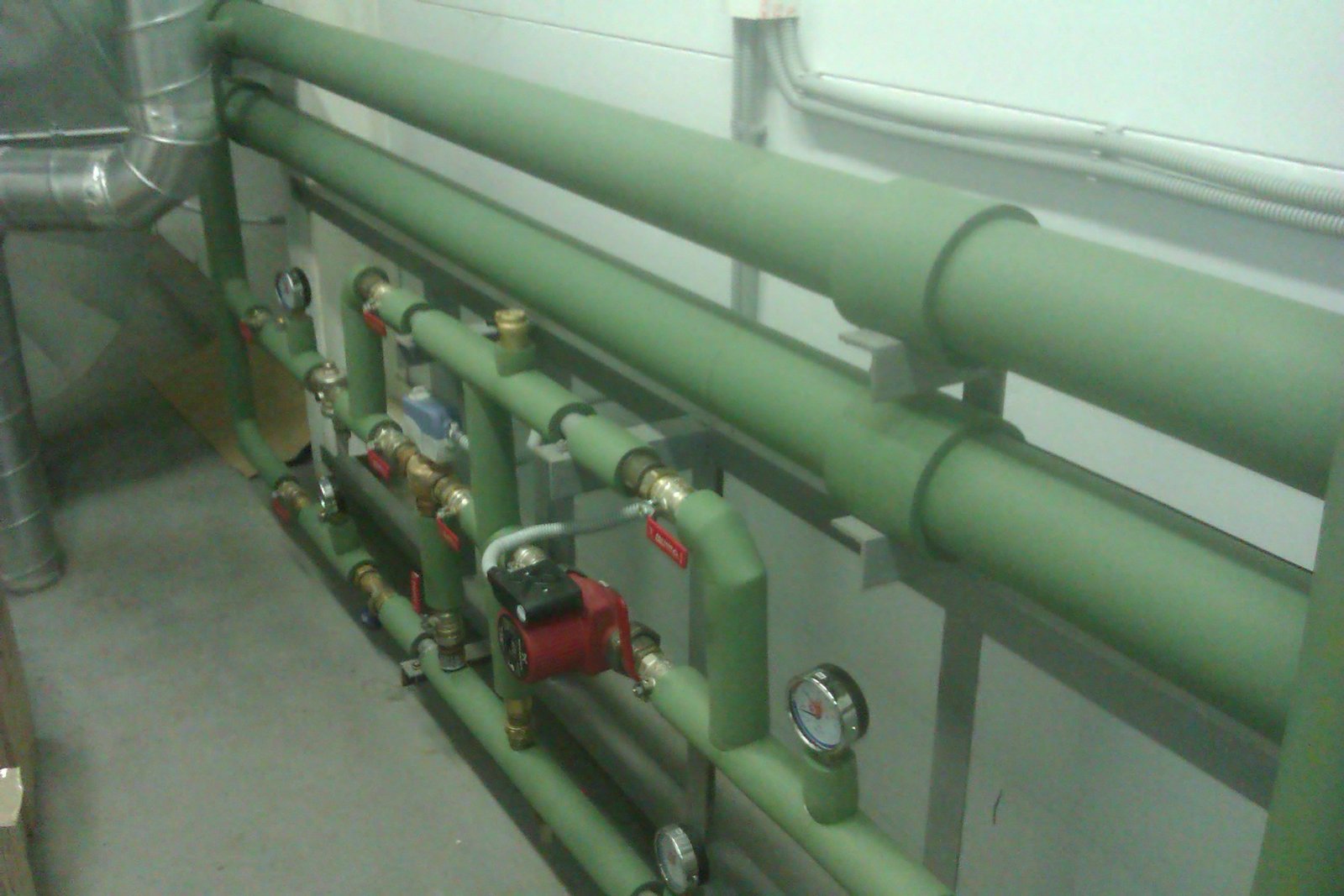 عزل رغوي للأنابيب